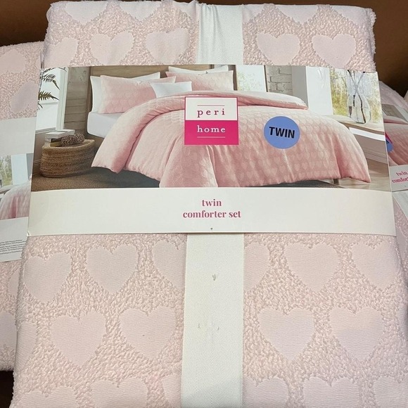 The Unbranded Brand Other - Peri Home Twin Comforter Set Pink Textured Hearts Super Cozy 2 Piece Bedding